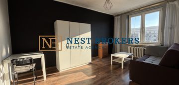 Jasna kawalerka przy tramwaju! 17min do centrum!