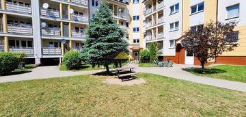 Mieszkanie dwupoziomowe z dwoma balkonami