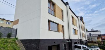 Dom jednorodzinny- blisko centrum- cisza i spokój