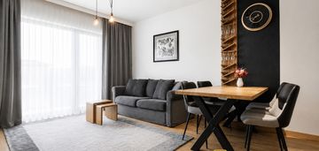 Apartament 2 pokoje z balkonem – kępa mieszczańska