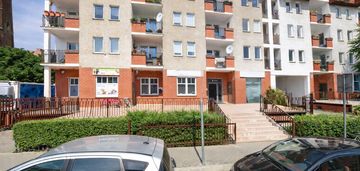 Centrum 3 pok. mieszkanie z 2 balkonami i 2 piwnicami