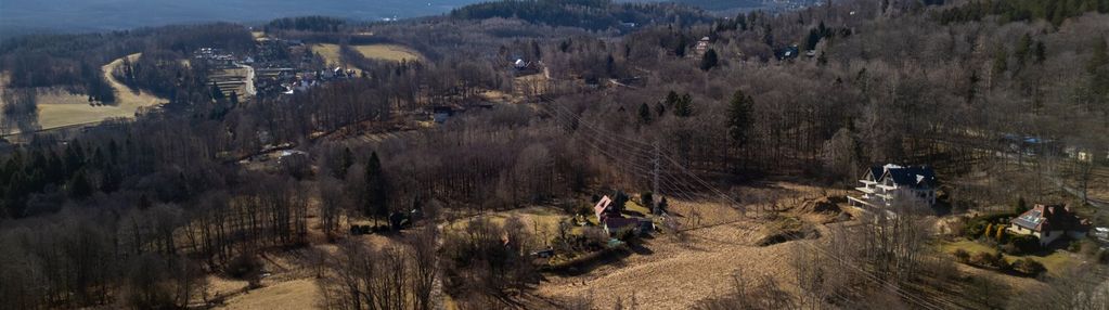 Działka w cichej i spokojnej okolicy
