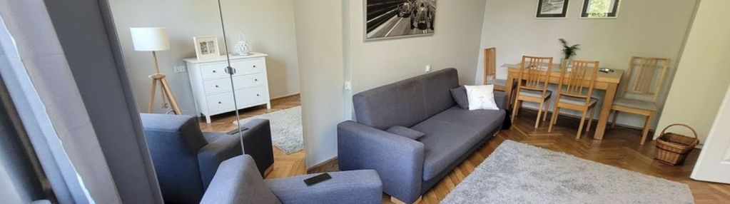 | oddzielna kuchnia | balkon | piwnica |