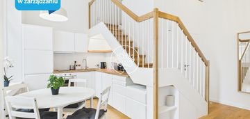 Przytulne mieszkanie jednopokojowe z antresolą