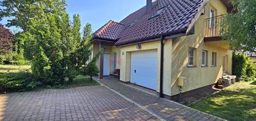 Wyjątkowy dom rodzinny – gotowy, by się w nim zakochać!