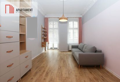 10 900 zł za m2/ 3 pokoje+ balkon+ piwnica