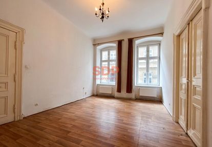 49 m2 w centrum | parking za bramą | miejskie media