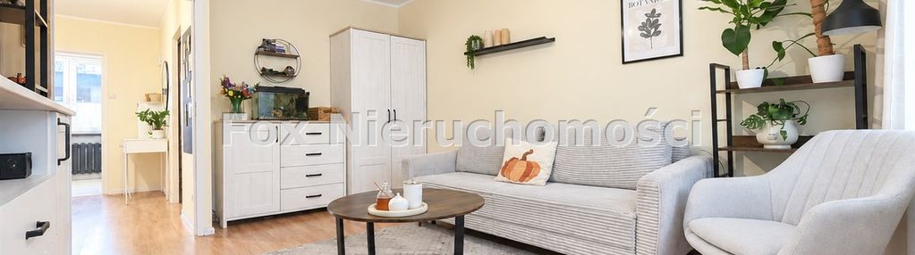 Ładne i zadbane 2 pokoje z balkonem na 1 piętrze