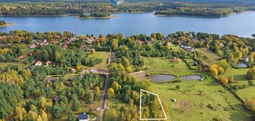Widokowa działka, pełne uzbrojenie, blisko plaża.