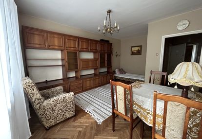 BEZPOŚREDNIO 2 pokoje, oddzielna kuchnia, balkon