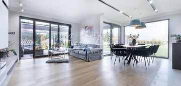 Wolnostojący / piękny ogród / działka 1400 m2