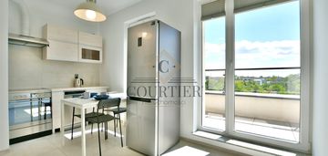 Osobna kuchnia - media miejskie  taras 20 m2 garaż