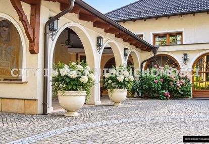 Rezydencja z prywatną strefą spa, przy lesie