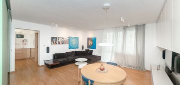 3 pokoje na balbinie do wejścia