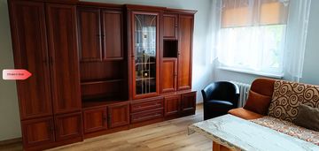 Trzy pokoje z balkonem/58m2/1 piętro/wynajmę.