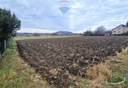 Czego brakuje tej działce ?
