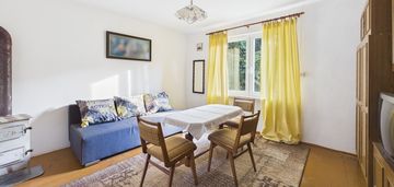 Dom wolnostojący narama – duża działka