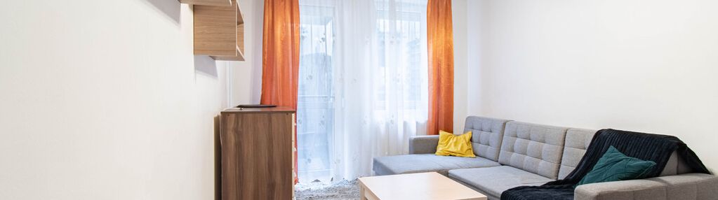 2 osobne pok i balkon i kampus uj i 3000 całość