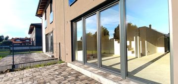 Dom blisko plaży jezioraka. stan deweloperski