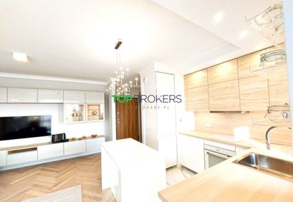 Komfortowe dwa pokoje w zielonej okolicy, garaż