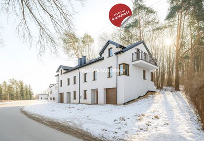 Wygodne domy pod lasem w podgórkach tynieckich.