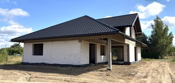 Piękny dom wolnostojący dla rodziny, 5 pokoi