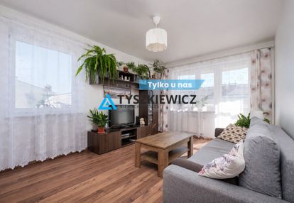 2 pokoje, osobna kuchnia, duży balkon