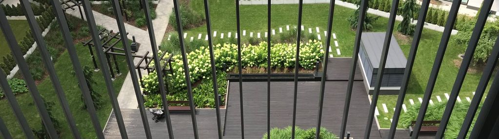 Nowe osiedle, dwa pokoje z balkonem i garażem.