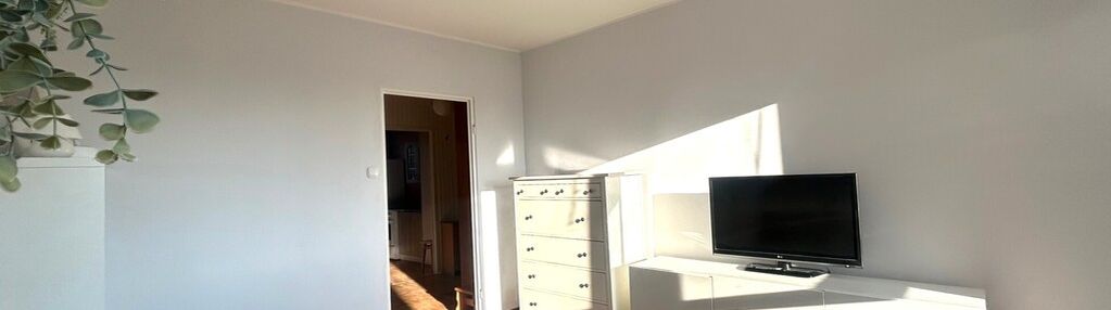 Niski budynek * winda * umeblowane * balkon