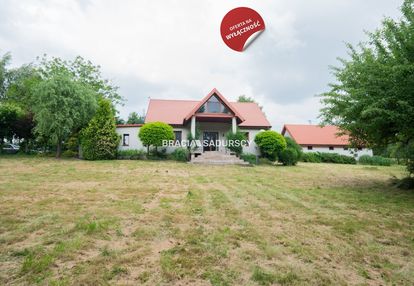 Atrakcyjny dom z pięknym ogrodem 30arów, zapraszam