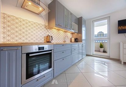 2m_balkon_winda_tramwaj_gotowe do wejścia