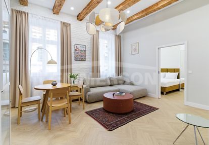 Apartament -3 pokoje -2 łazienki-stare miasto