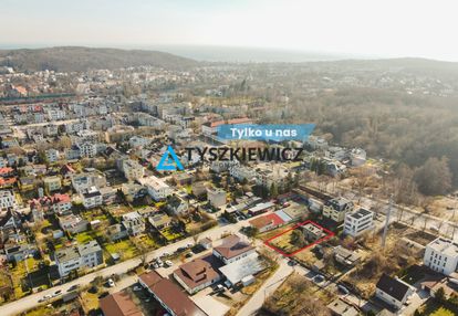 Działka budowalna 743 m2 na granicy gdyni orłowa
