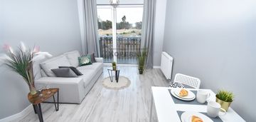 2 pok,balkon,parking,jar,las