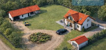 Dom  151 m2. 4 pok.,  dz. 3000 m2, dwa bud. gosp.