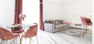 Apartament w stylu glamour – sady, ul. nowaka