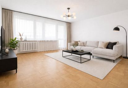 2 pokoje + osobno kuchnia, duzy balkon, 2 pietro
