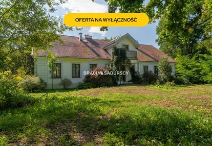 Dwór blisko od krakowa