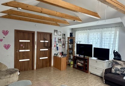3-pokoje na ostatnim piętrze w górze kalwarii