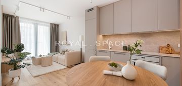 Jasny apartament z balkonem | młyny mogilska