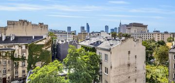 Przestronny apartament w kamienicy w śródmieściu!