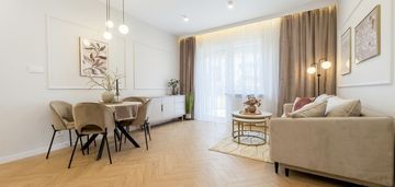 Parter i taras i fotowoltaika i nowy blok