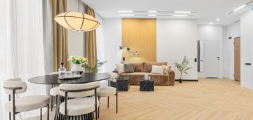 Twoja prywatna enklawa luksusu-ogród 15m2-2 garaże