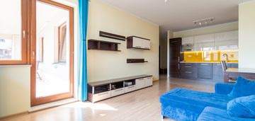 3-pok. 68m2, garderoba, parking, klima, ruczaj