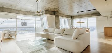 Ekskluzywny apartament na złotej 44