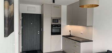 Klimatyzacja ostatnie piętro wanna balkon metro 26