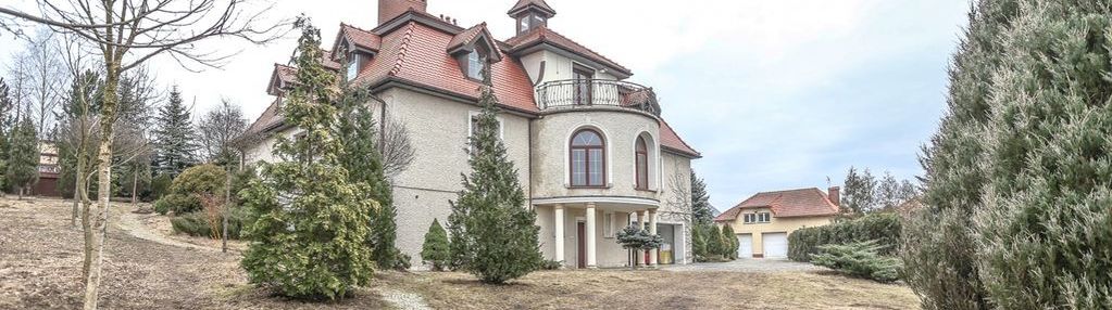 Niesamowita posiadłość w kaszubskim żukowie!