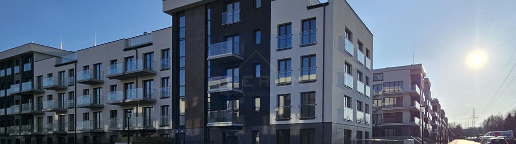 Przestronne mieszkanie 4 pokoje/parkitka