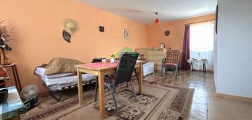 Kameralny dom z dużą działką wśród zieleni