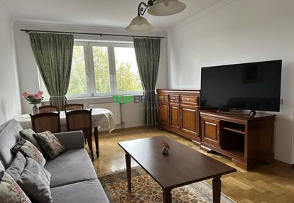 Przestronne 3 pokoje z osobną kuchnią, przy parku